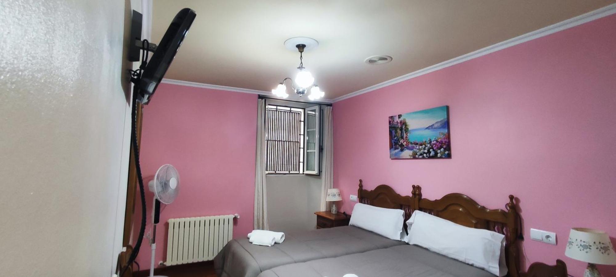 Pico Sacro I Hostal-Pension Santiago De Compostela Ruang foto
